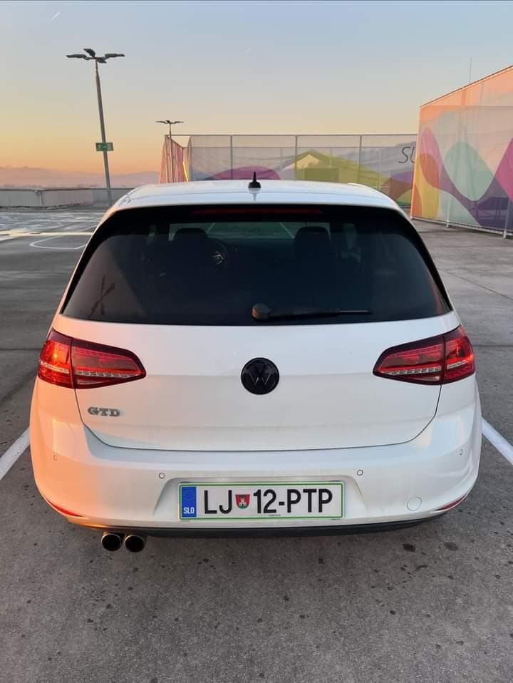ČRNI EMBLEMI VW Golf MK7 (samo sprednji) 5
