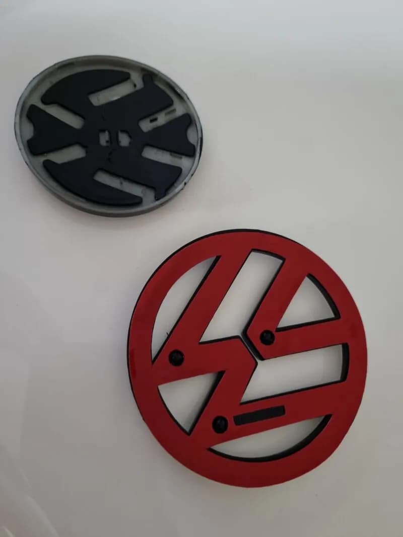 ČRNI EMBLEMI VW Passat B8 9