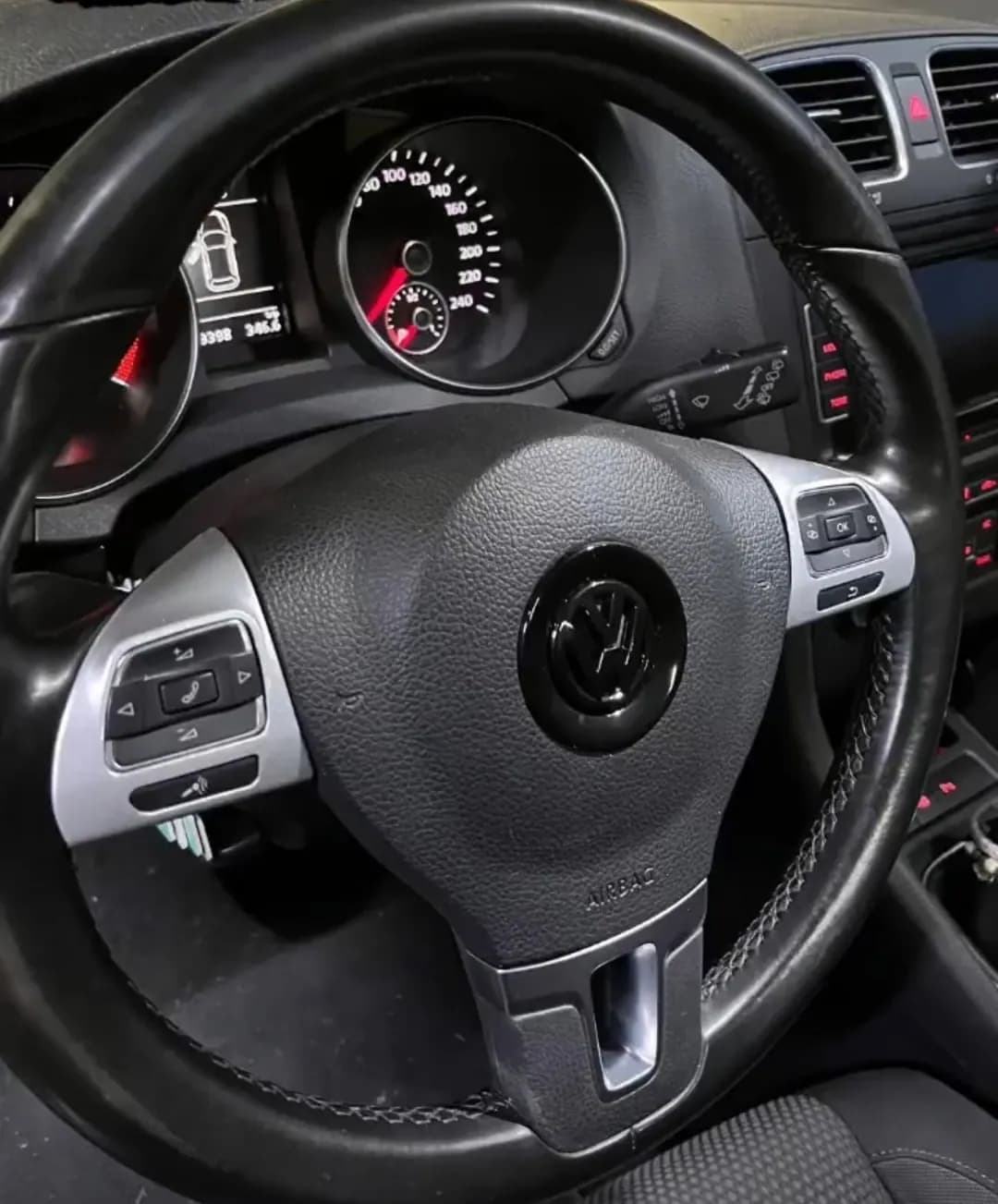 ČRNI ZNAK ZA VOLAN VW (starejši modeli) 6