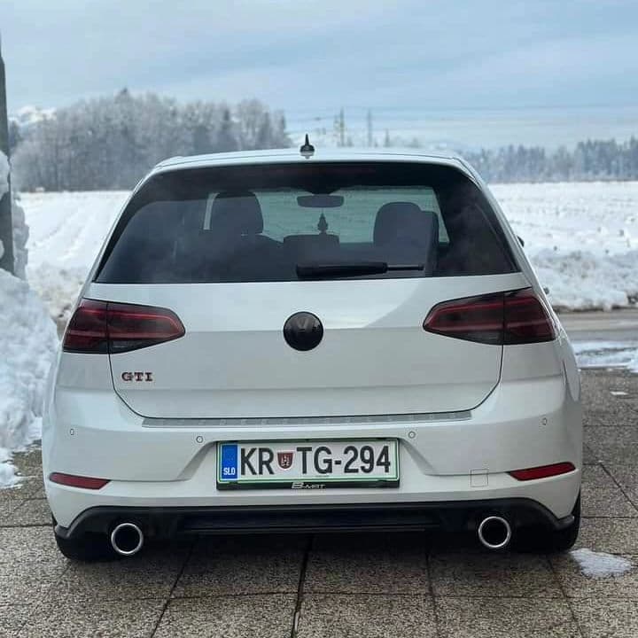ČRNI EMBLEMI VW Golf MK7.5 (samo zadnji)